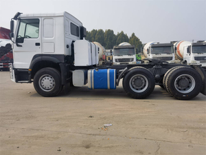 Camión tractor HOWO V7 6X4 Distribuidor SINOTRUK